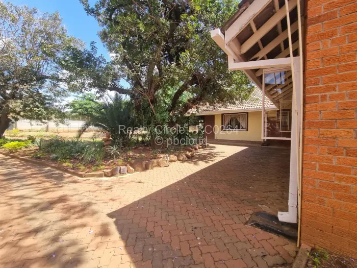 4 Bedroom House to Rent in Mount Pleasant