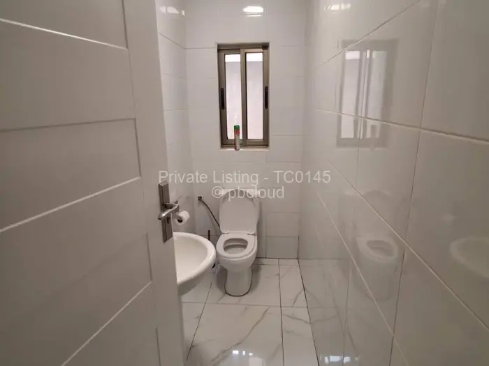 7 Bedroom House to Rent in Mandara, Harare