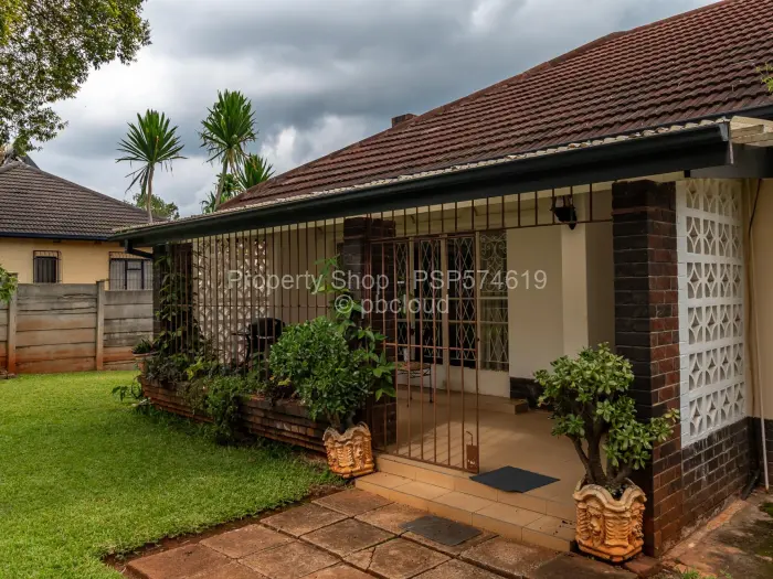 3 Bedroom House to Rent in Hillside, Harare