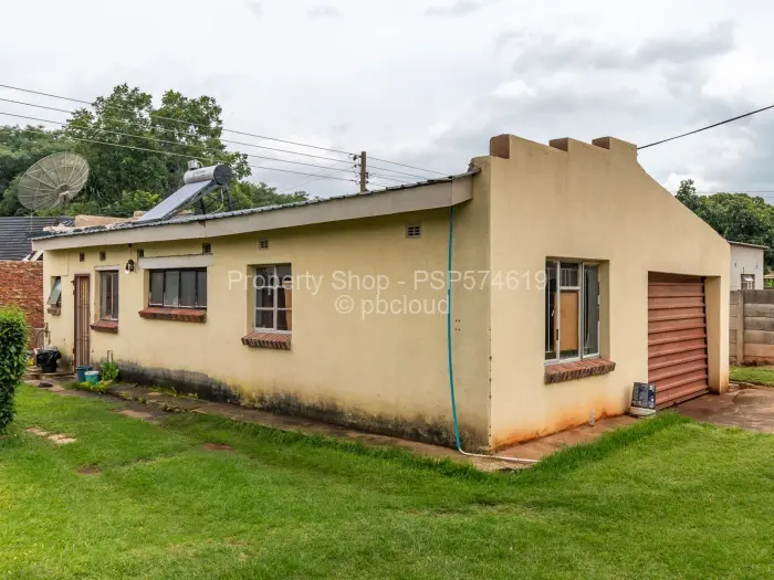 3 Bedroom House to Rent in Hillside, Harare