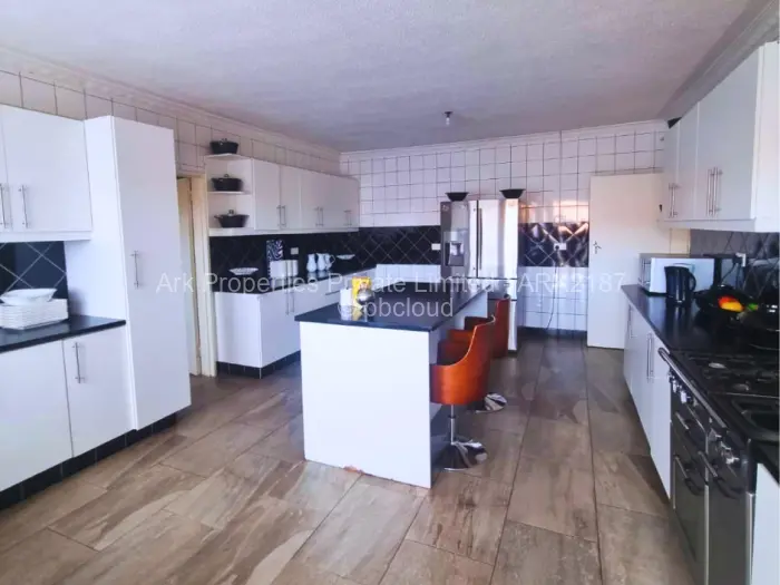 5 Bedroom House for Sale in Belvedere, Harare