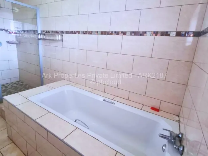 5 Bedroom House for Sale in Belvedere, Harare