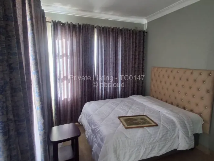 7 Bedroom House to Rent in Borrowdale, Harare
