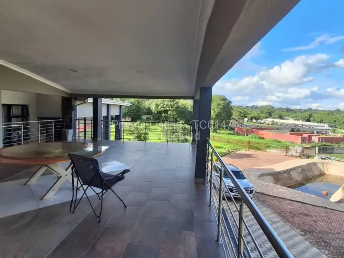 7 Bedroom House to Rent in Borrowdale, Harare
