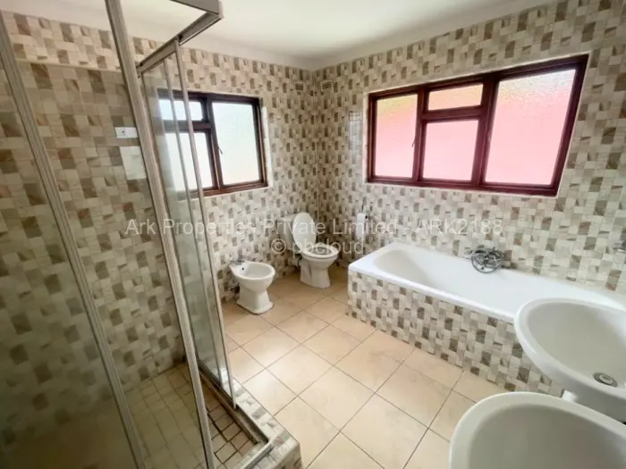 5 Bedroom House to Rent in Borrowdale Brooke, Harare
