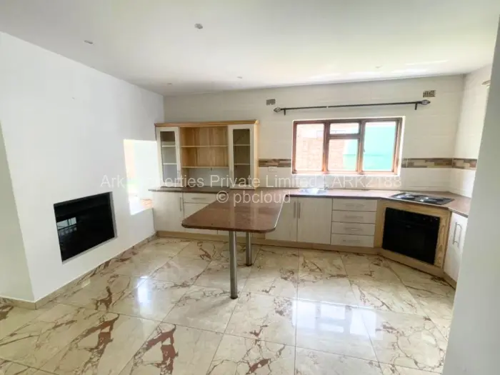 5 Bedroom House to Rent in Borrowdale Brooke, Harare