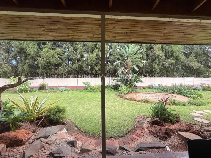 Office to Rent in Alexandra Park