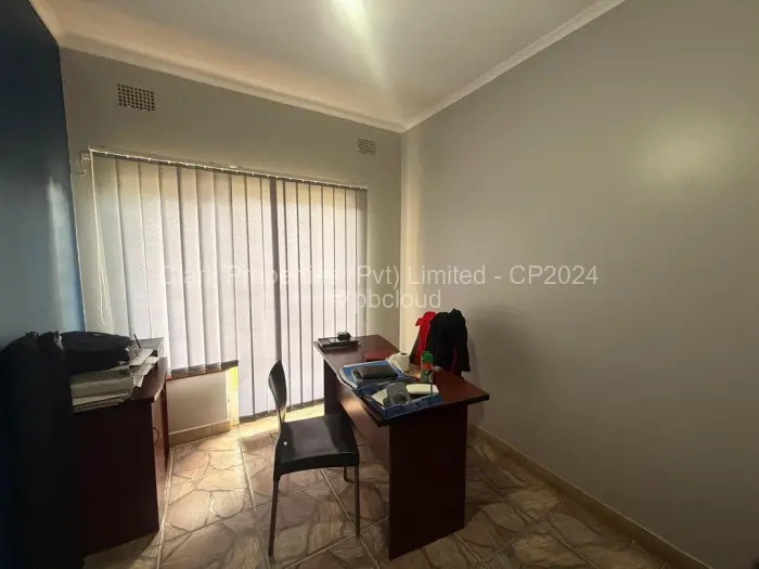 Office to Rent in Alexandra Park