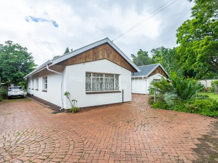 5 Bedroom House for Sale in Avondale, Harare