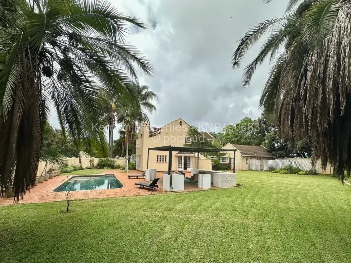 Townhouse/Cluster for Sale in Borrowdale, Harare