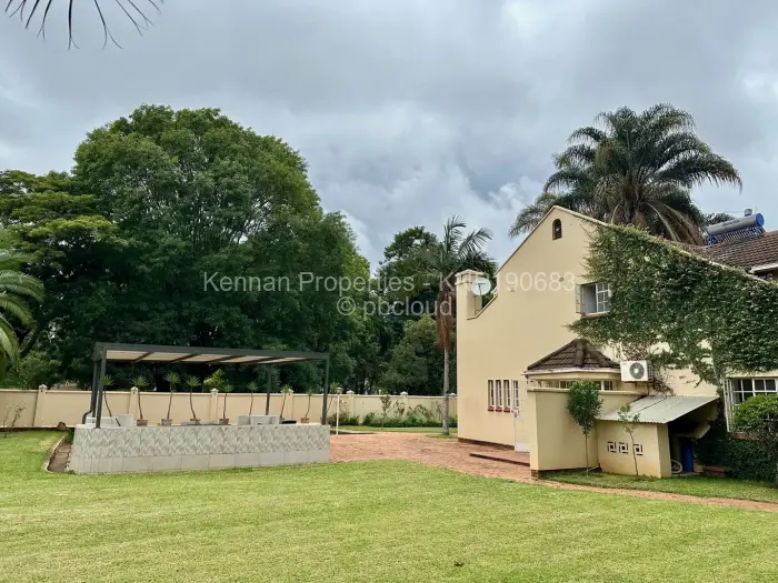 Townhouse/Cluster for Sale in Borrowdale, Harare