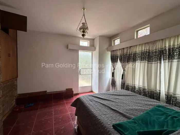 4 Bedroom House for Sale in Burnside, Bulawayo