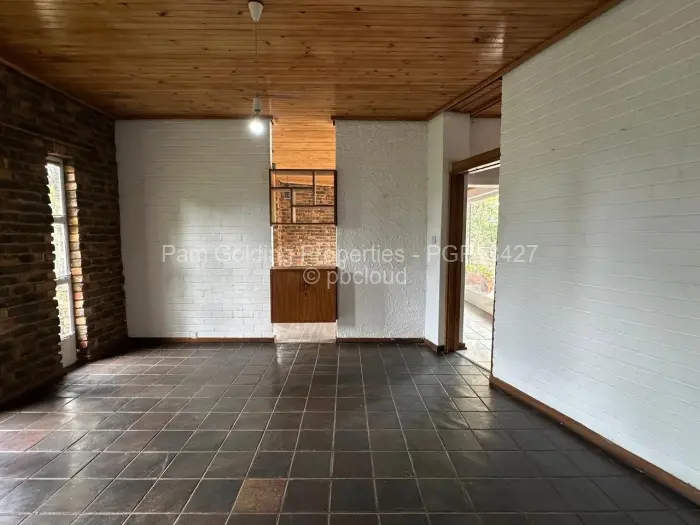 4 Bedroom House for Sale in Burnside, Bulawayo