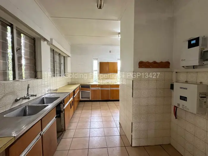 4 Bedroom House for Sale in Burnside, Bulawayo