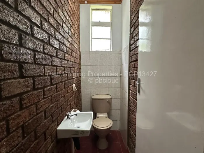 4 Bedroom House for Sale in Burnside, Bulawayo