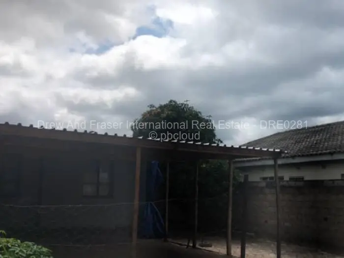 2 Bedroom House for Sale in Glen Norah, Harare