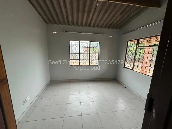 4 Bedroom House to Rent in Cowdray Park, Bulawayo
