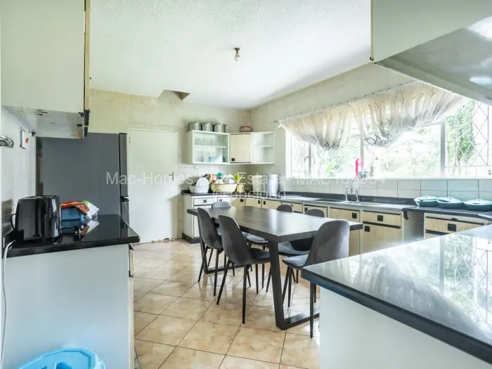 7 Bedroom House for Sale in Chisipite, Harare