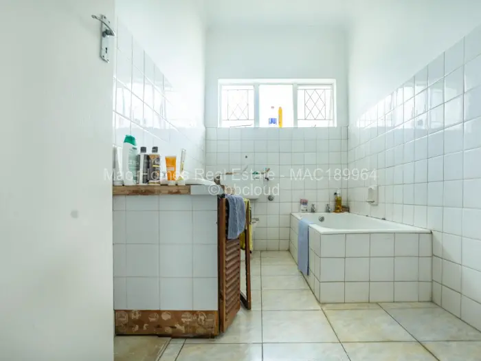 7 Bedroom House for Sale in Chisipite, Harare