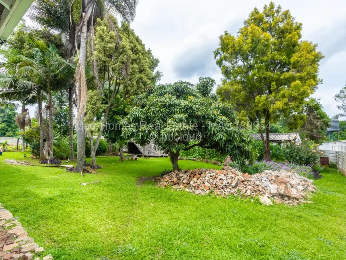 7 Bedroom House for Sale in Chisipite, Harare