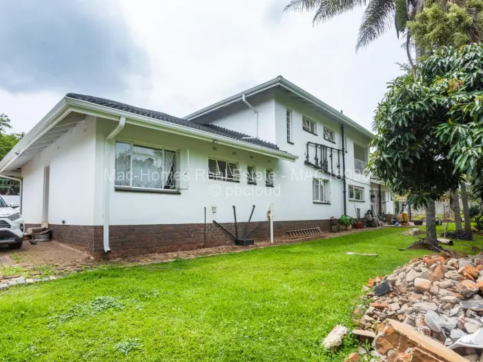 7 Bedroom House for Sale in Chisipite, Harare