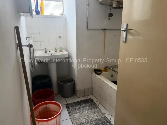 Flat/Apartment for Sale in Paddonhurst, Bulawayo