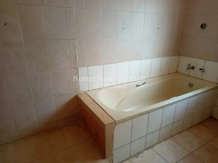 5 Bedroom House to Rent in Mount Pleasant, Harare