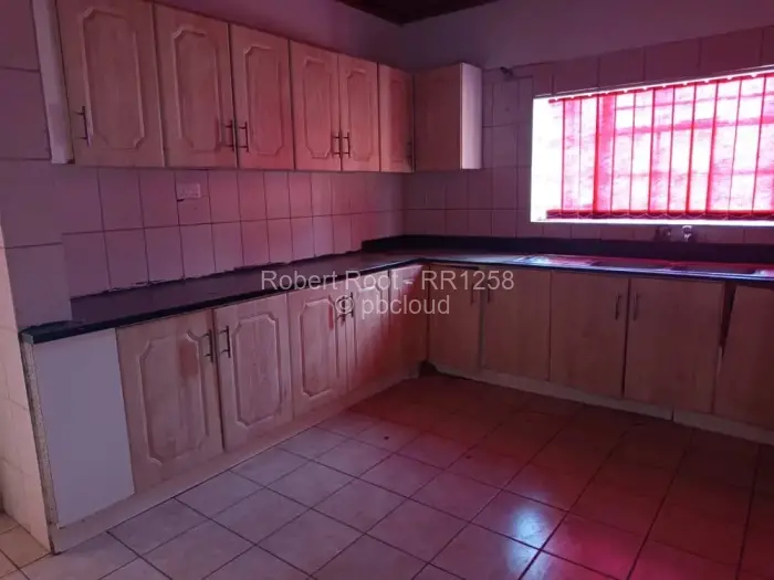 5 Bedroom House to Rent in Mount Pleasant, Harare