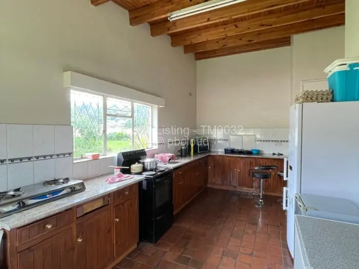 7 Bedroom House to Rent in Alexandra Park, Harare