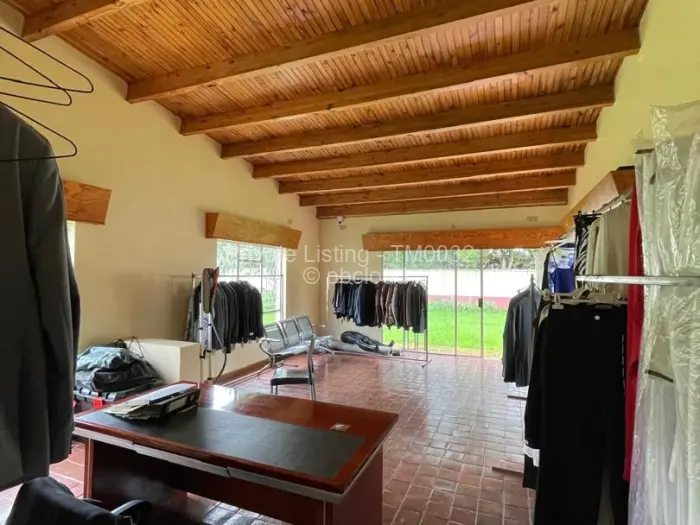 7 Bedroom House to Rent in Alexandra Park, Harare