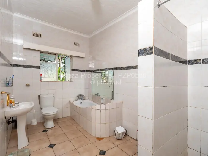 4 Bedroom House for Sale in Sunridge, Harare