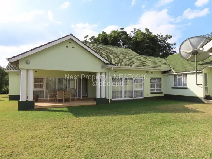 6 Bedroom House for Sale in Alexandra Park, Harare