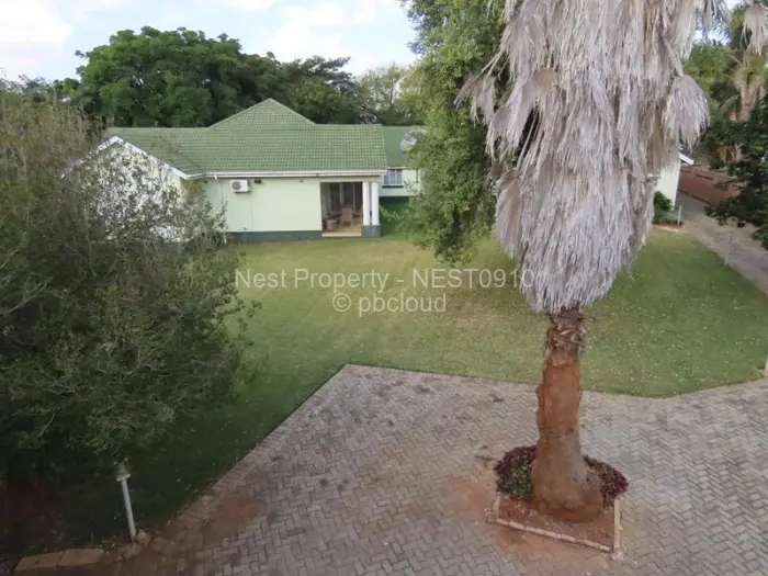 6 Bedroom House for Sale in Alexandra Park, Harare