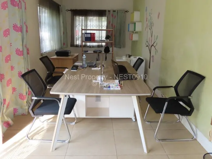 6 Bedroom House for Sale in Alexandra Park, Harare