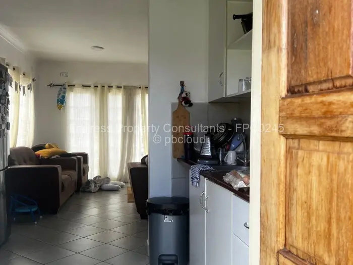 2 Bedroom Cottage/Garden Flat to Rent in Marlborough, Harare