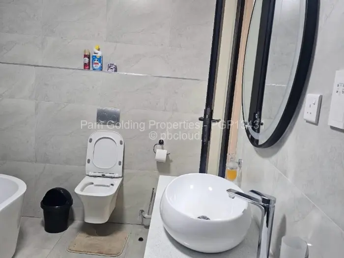 Flat/Apartment to Rent in Borrowdale West