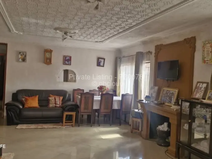 4 Bedroom House for Sale in Dzivarasekwa, Harare