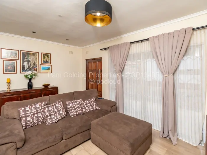 Townhouse/Cluster to Rent in Avondale West, Harare