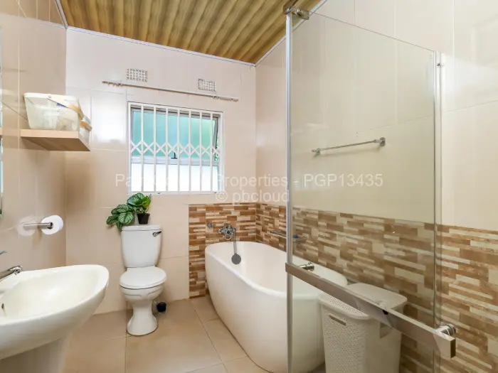 Townhouse/Cluster to Rent in Avondale West, Harare