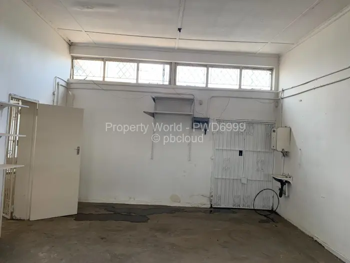 Retail/Shop to Rent in Southerton