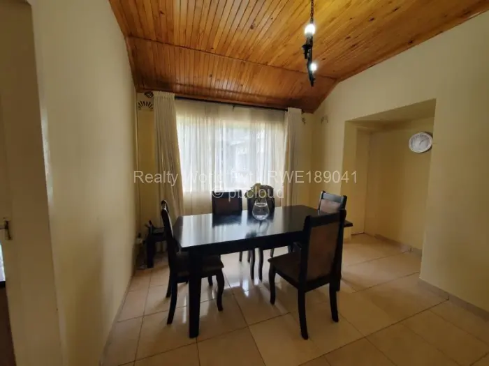 5 Bedroom House to Rent in Hillside