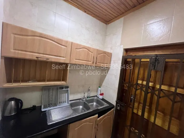 5 Bedroom House to Rent in Upper Hillside