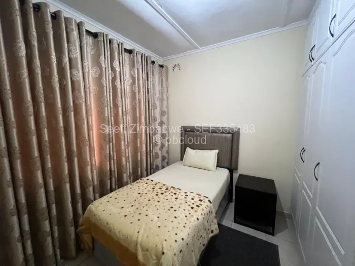 5 Bedroom House to Rent in Upper Hillside