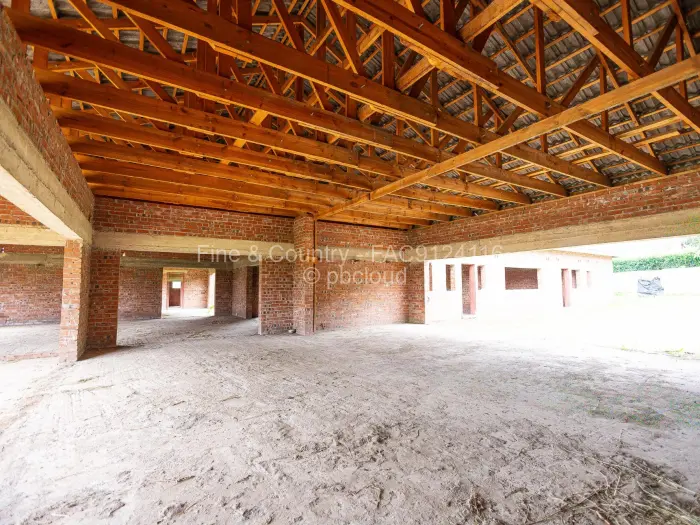 5 Bedroom House for Sale in Bluff Hill, Harare