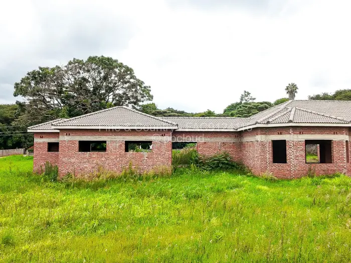 5 Bedroom House for Sale in Bluff Hill, Harare