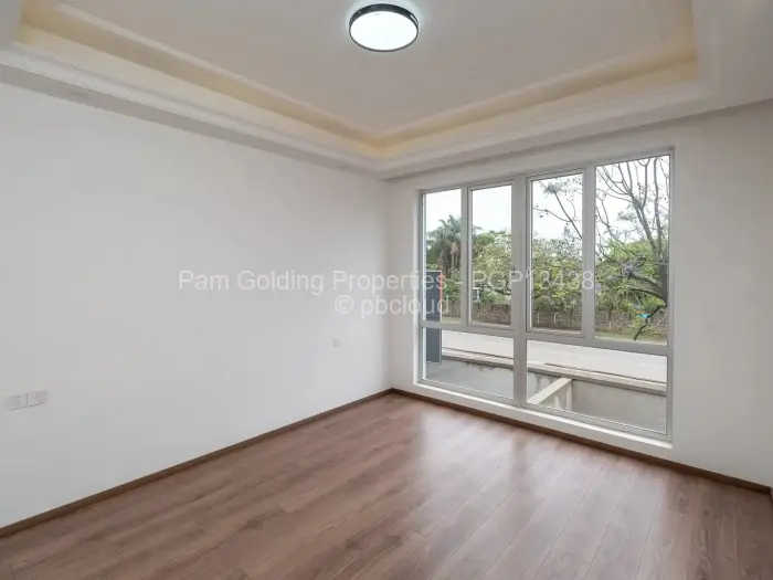 Townhouse/Cluster for Sale in Strathaven, Harare