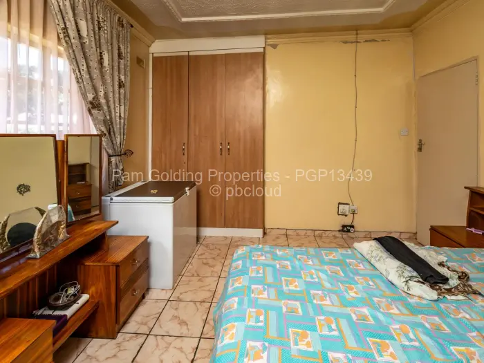 5 Bedroom House for Sale in Waterfalls, Harare