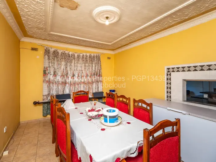 5 Bedroom House for Sale in Waterfalls, Harare