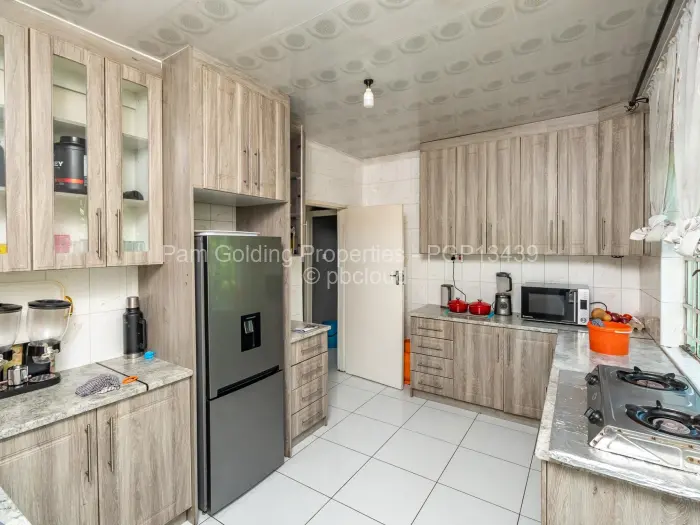 5 Bedroom House for Sale in Waterfalls, Harare