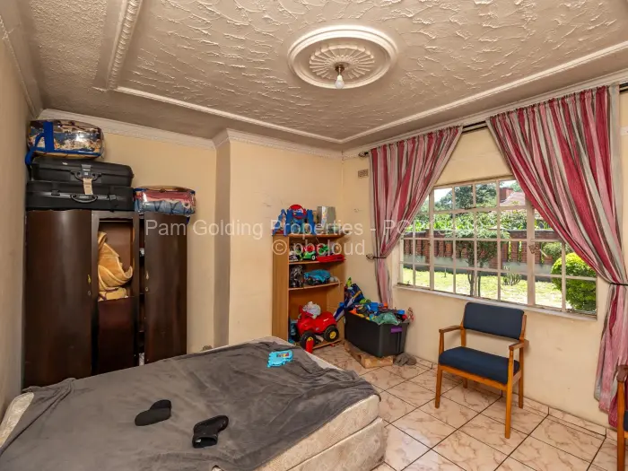 5 Bedroom House for Sale in Waterfalls, Harare